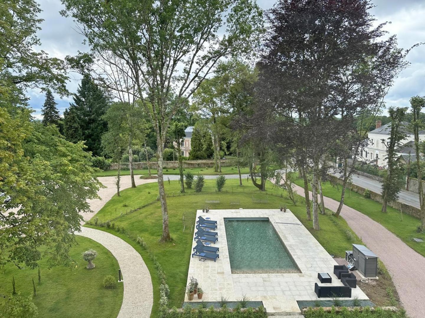 Le Manoir Des Perrieres Bed & Breakfast Rochechouart Bagian luar foto