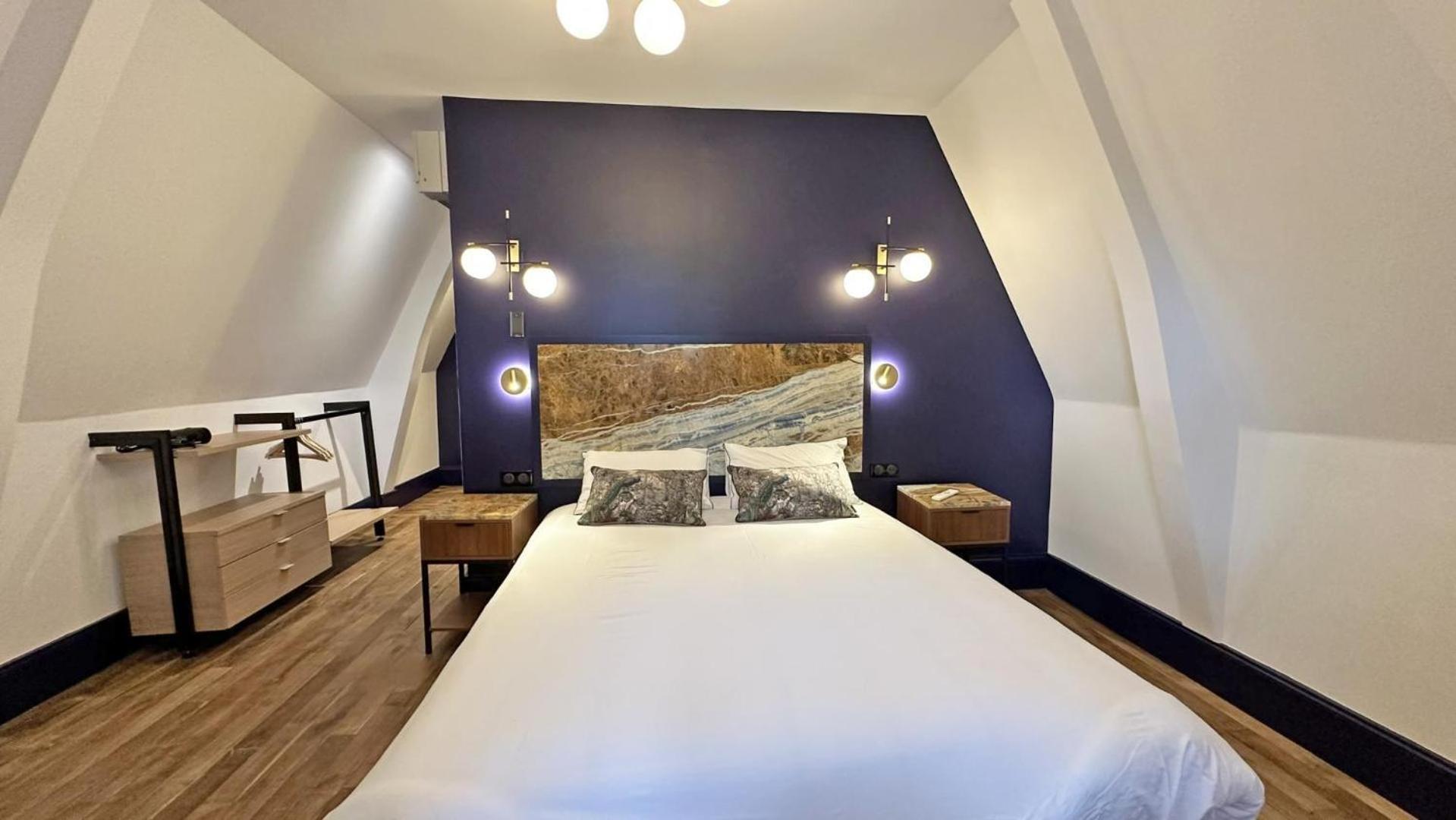 Le Manoir Des Perrieres Bed & Breakfast Rochechouart Bagian luar foto