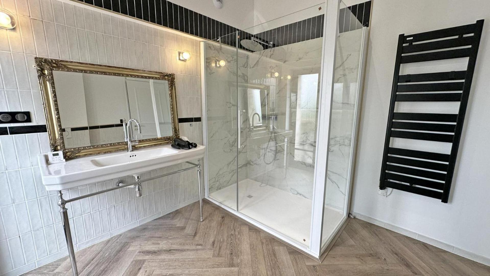 Le Manoir Des Perrieres Bed & Breakfast Rochechouart Bagian luar foto