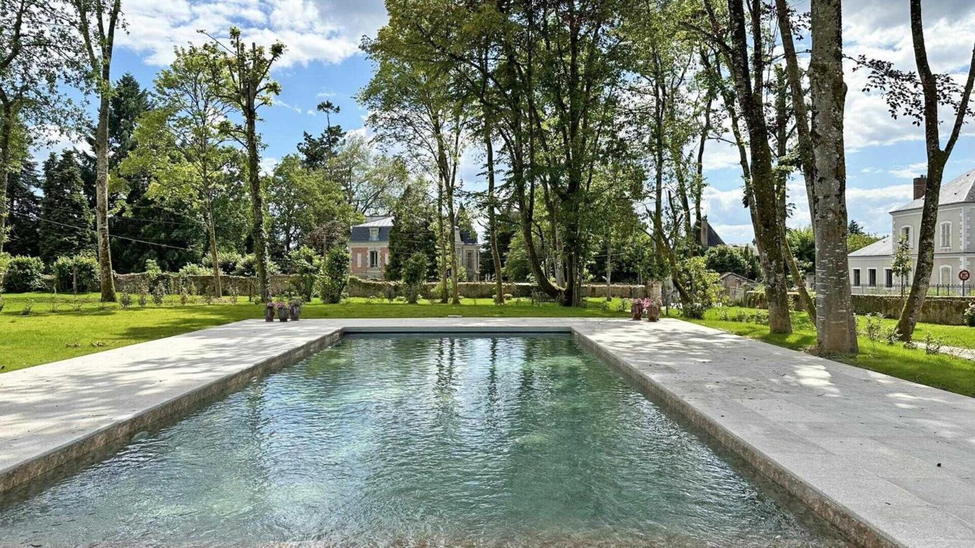 Le Manoir Des Perrieres Bed & Breakfast Rochechouart Bagian luar foto