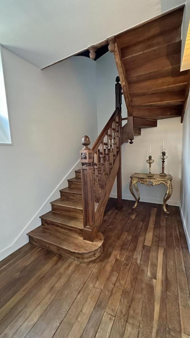 Le Manoir Des Perrieres Bed & Breakfast Rochechouart Bagian luar foto