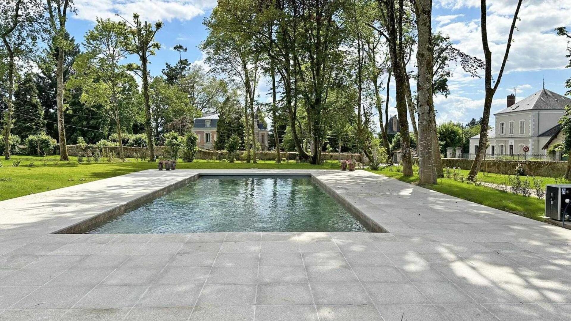 Le Manoir Des Perrieres Bed & Breakfast Rochechouart Bagian luar foto